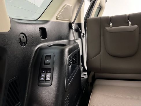 Used 2022 Lexus GX 460 Premium w/ Accessory Package AWD/4WD image 37