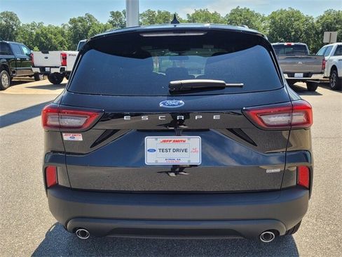 New 2025 Ford Escape ST-Line w/ Equipment Group 301A image 9