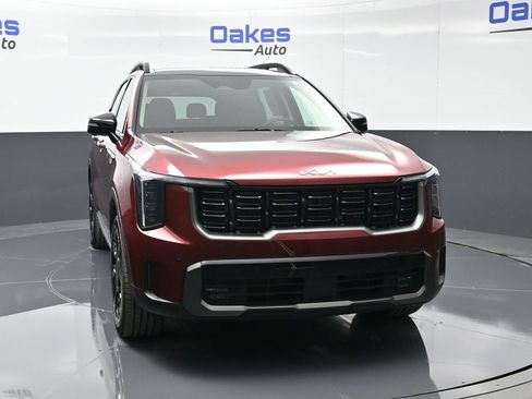 Certified 2025 Kia Sorento SX image 3