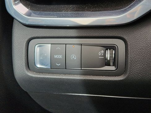 Used 2025 GMC Acadia Elevation w/ Elevation Premium Package image 23