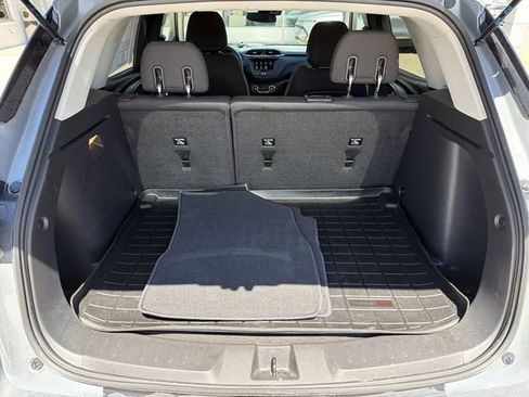 Used 2023 Chevrolet TrailBlazer LT FWD image 24