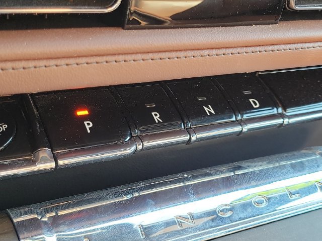 Used 2025 Lincoln Aviator Reserve w/ Equipment Group 201A AWD/4WD image 20