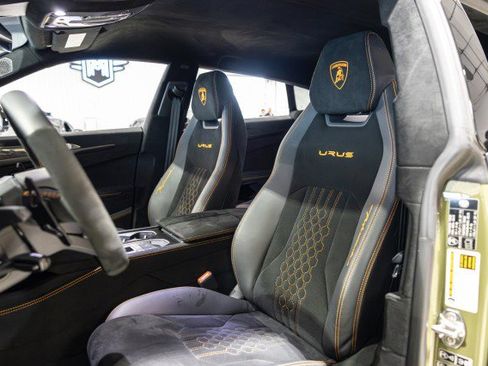 Used 2024 Lamborghini Urus Performante image 33