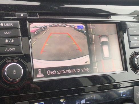 Used 2019 Nissan Rogue SL w/ Premium Package image 20