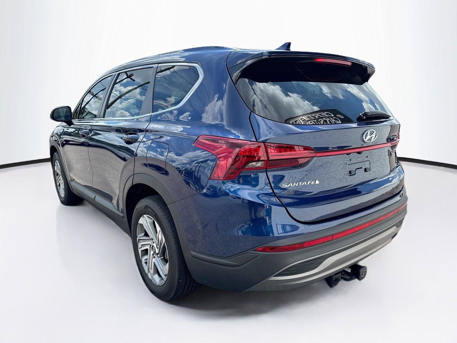 Used 2023 Hyundai Santa Fe SE FWD image 3