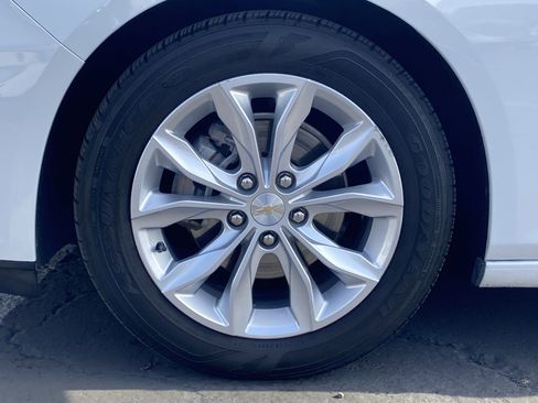 Used 2023 Chevrolet Malibu LT image 36