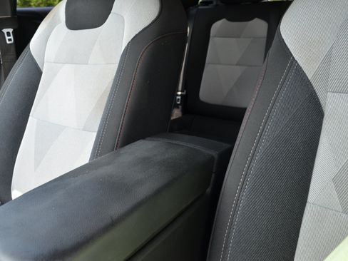 Used 2024 Chevrolet Trax RS FWD image 61