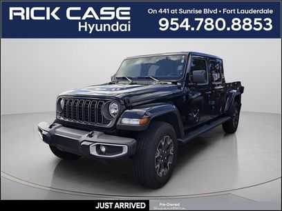 Used 2025 Jeep Gladiator Sport w/ Premium Package