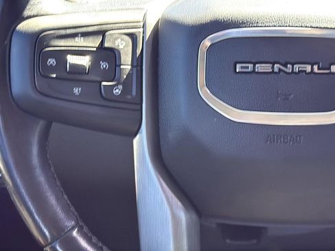 Used 2022 GMC Sierra 2500 Denali w/ Denali Black Diamond Edition image 17