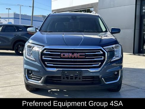 Used 2024 GMC Terrain SLT AWD/4WD image 2