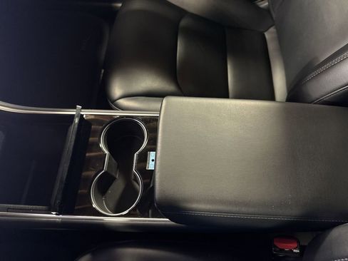 Used 2018 Tesla Model 3 Long Range image 28