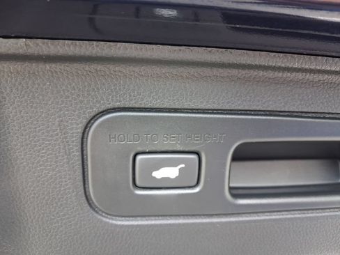 Used 2023 Honda Pilot EX-L image 13