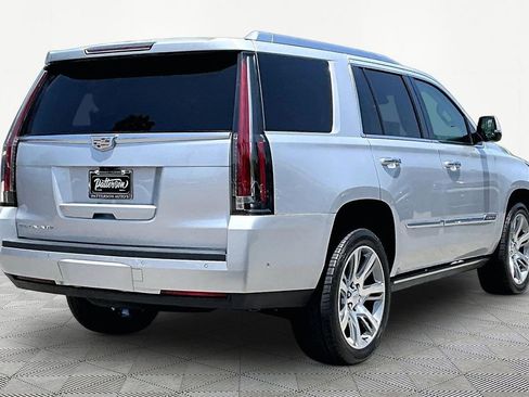 Used 2018 Cadillac Escalade Premium Luxury AWD/4WD image 2
