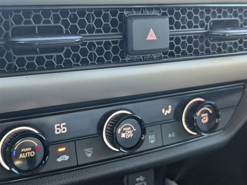 Used 2023 Honda HR-V LX image 19