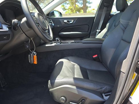 Used 2024 Volvo S60 B5 Core FWD image 3