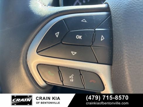 Used 2019 Jeep Grand Cherokee Altitude image 22