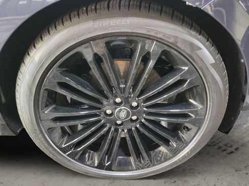 New 2026 Land Rover Range Rover Velar Dynamic SE image 11