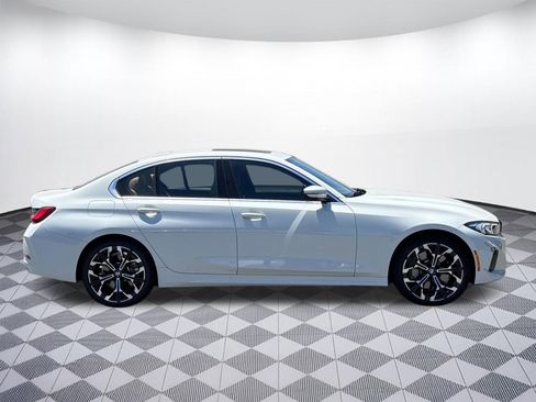 Certified 2025 BMW 330i xDrive Sedan w/ Premium Package AWD/4WD image 7