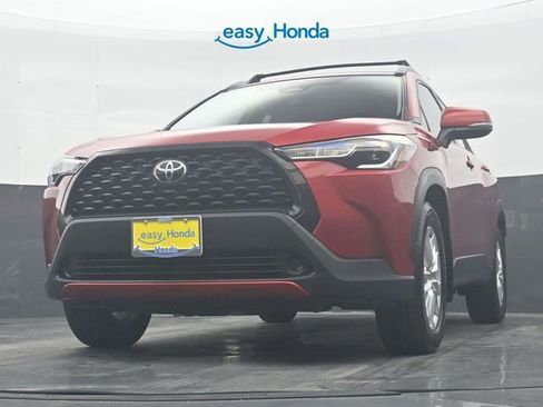 Used 2024 Toyota Corolla Cross LE image 29