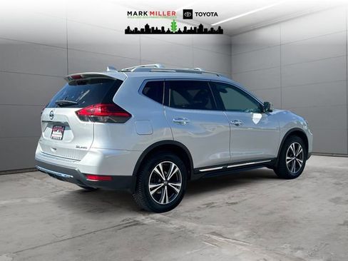 Used 2017 Nissan Rogue SL w/ SL Premium Package AWD/4WD image 5
