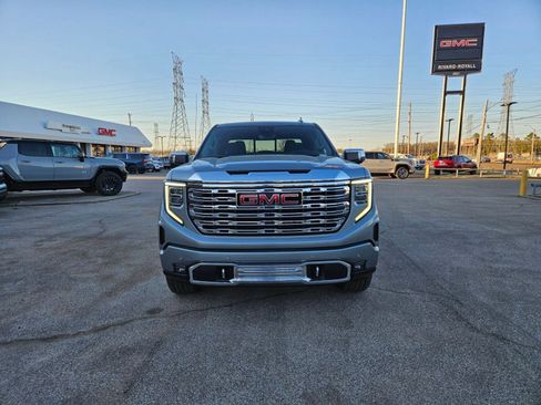 New 2026 GMC Sierra 1500 Denali w/ Denali Reserve Package AWD/4WD image 9