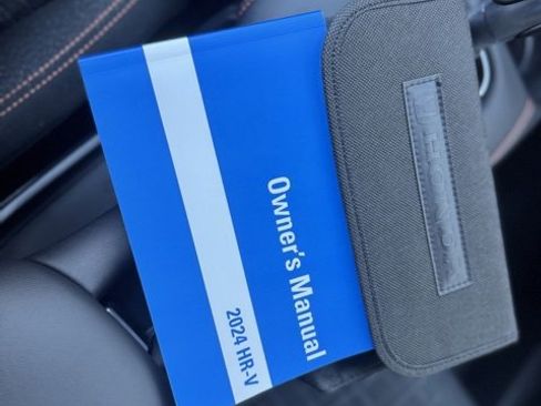 Used 2024 Honda HR-V Sport image 17