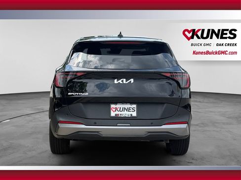 Used 2026 Kia Sportage LX FWD image 9