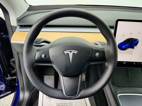 Used 2023 Tesla Model Y AWD image 13