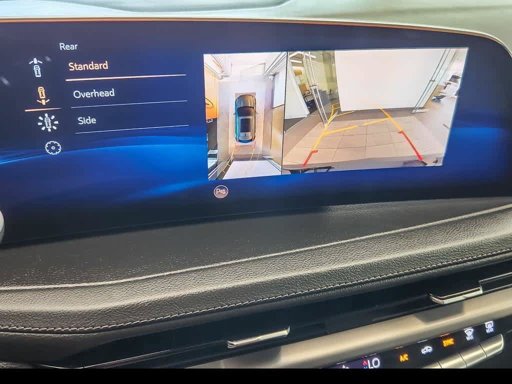 Used 2025 Cadillac XT4 Premium Luxury AWD/4WD image 17