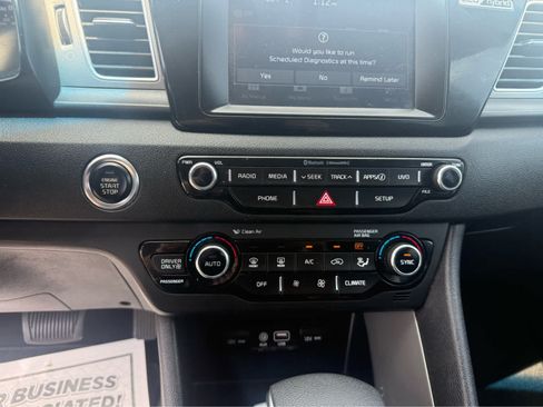 Used 2018 Kia Niro LX FWD image 12