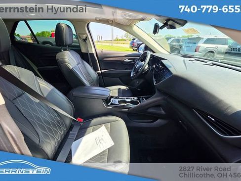 Used 2022 Buick Envision Avenir w/ Technology Package II AWD/4WD image 37