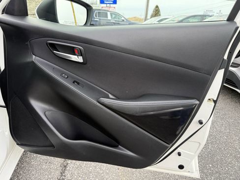 Used 2017 Toyota Yaris iA image 20