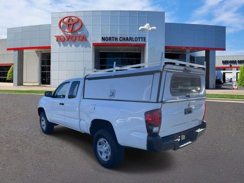 Used 2022 Toyota Tacoma SR image 8