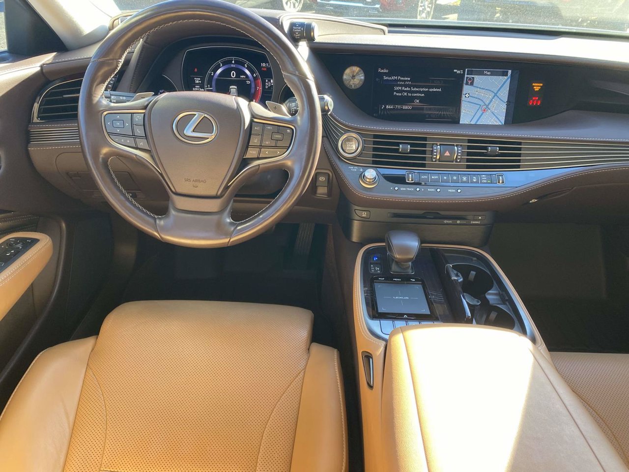 Used 2018 Lexus LS 500 w/ Accessory Package (Z2) RWD image 19