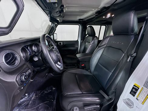 Used 2022 Jeep Wrangler Unlimited Sahara image 12