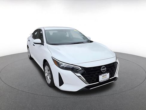 Used 2025 Nissan Sentra S image 3