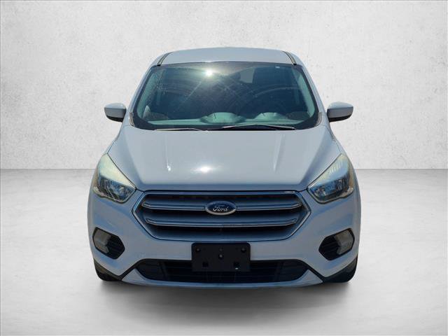 Used 2017 Ford Escape SE FWD image 2