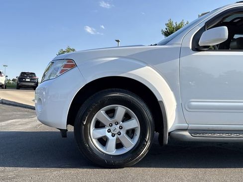 Used 2008 Nissan Pathfinder SE w/ Leather Pkg image 30