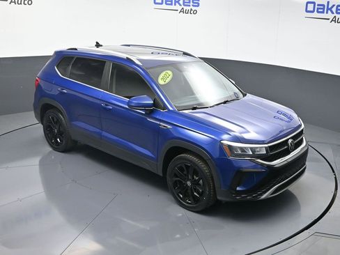 Used 2022 Volkswagen Taos SE image 46