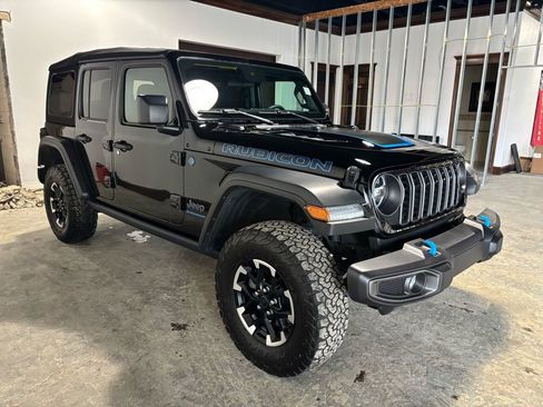 Used 2024 Jeep Wrangler Unlimited Rubicon 4xe image 6