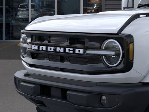 New 2026 Ford Bronco Outer Banks AWD/4WD image 19