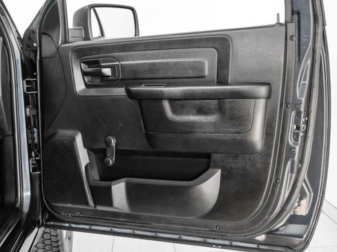Used 2017 RAM 1500 Tradesman RWD image 31