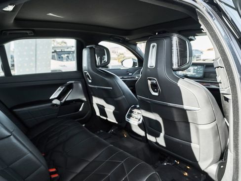 Used 2024 BMW 740i w/ Premium Package RWD image 21