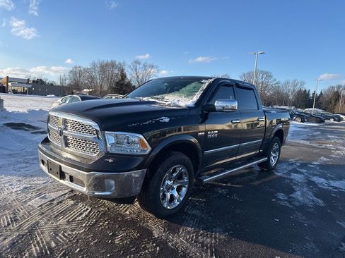 Used 2016 RAM 1500 Laramie w/ Convenience Group image 3