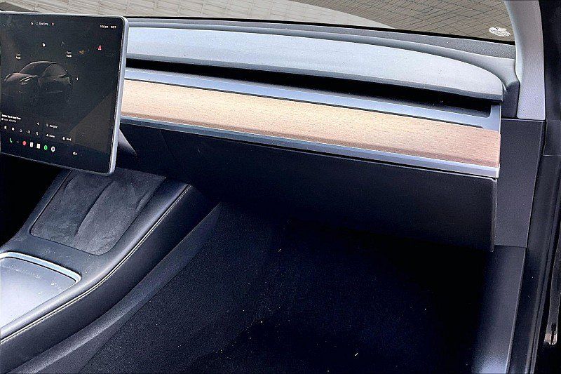 Used 2022 Tesla Model 3 Performance AWD/4WD image 13