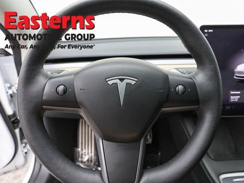 Used 2023 Tesla Model 3 Standard Range RWD image 10
