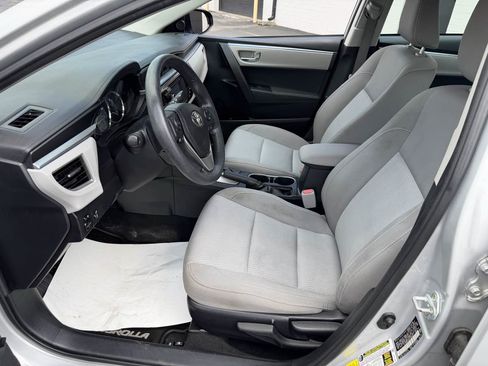 Used 2016 Toyota Corolla LE FWD image 10