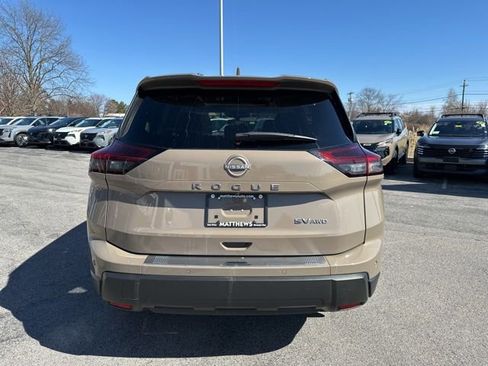 Certified 2024 Nissan Rogue SV w/ SV Premium Package image 5