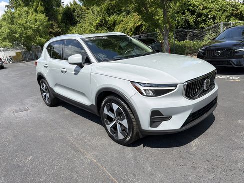 Certified 2024 Volvo XC40 B5 Core w/ Climate Package AWD/4WD image 47