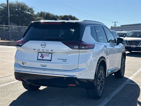 New 2026 Nissan Rogue Platinum w/ Tech Package image 9